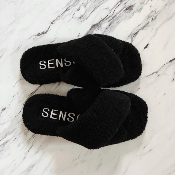 Senso Inka V Black Slippers - Picture 1 of 8